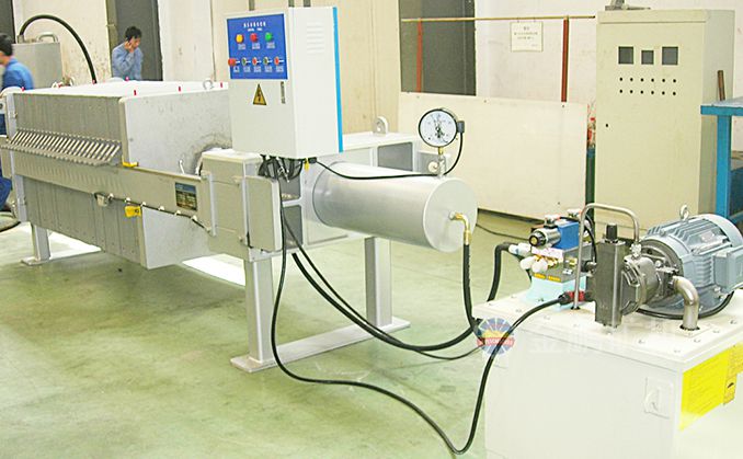Chamber type filter press